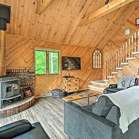 Riverfront Traverse City Cabin Fish, Kayak And Tube Екстер'єр фото