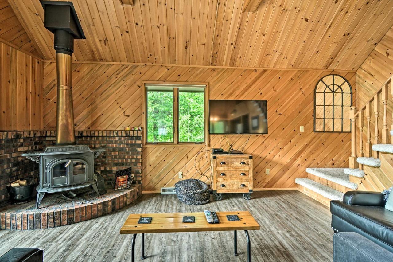 Riverfront Traverse City Cabin Fish, Kayak And Tube Екстер'єр фото