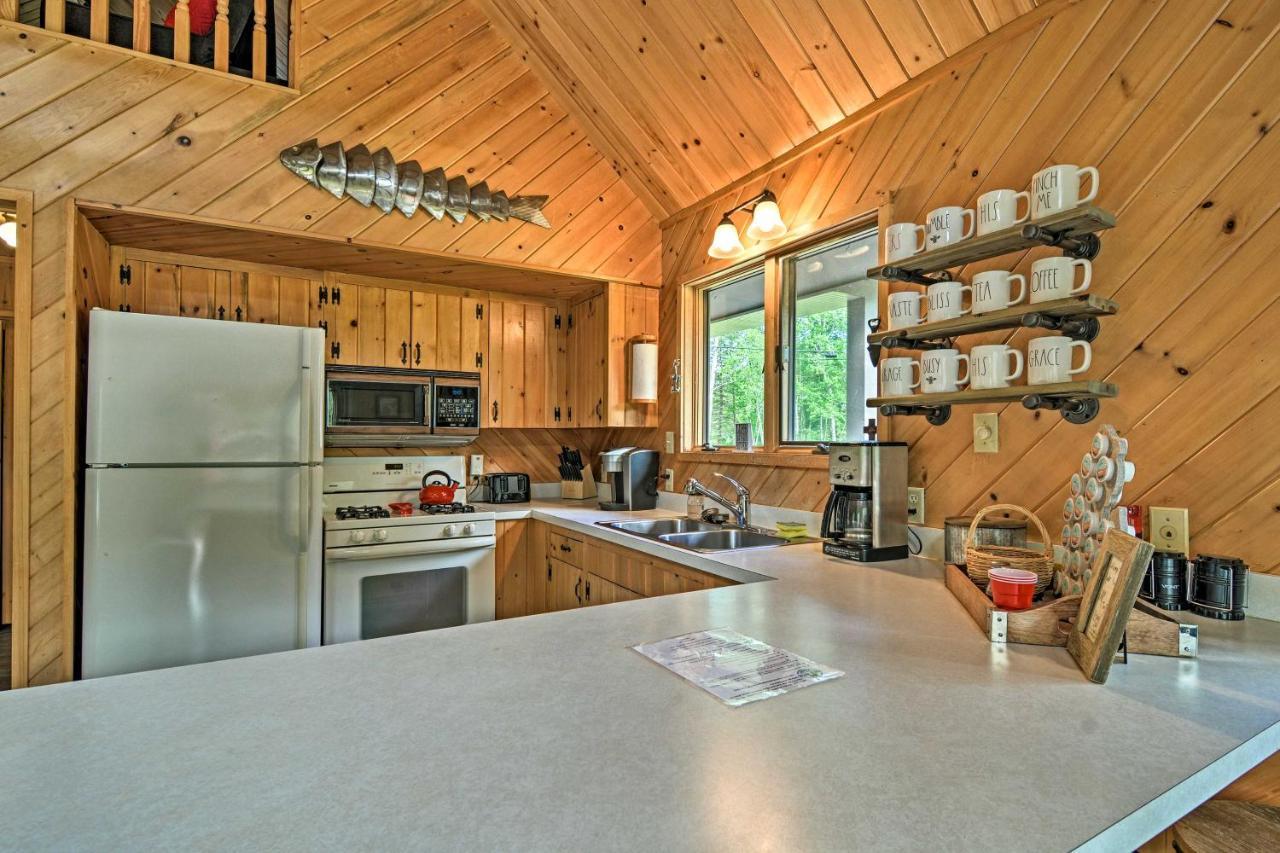 Riverfront Traverse City Cabin Fish, Kayak And Tube Екстер'єр фото