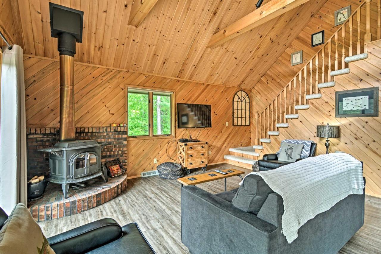 Riverfront Traverse City Cabin Fish, Kayak And Tube Екстер'єр фото