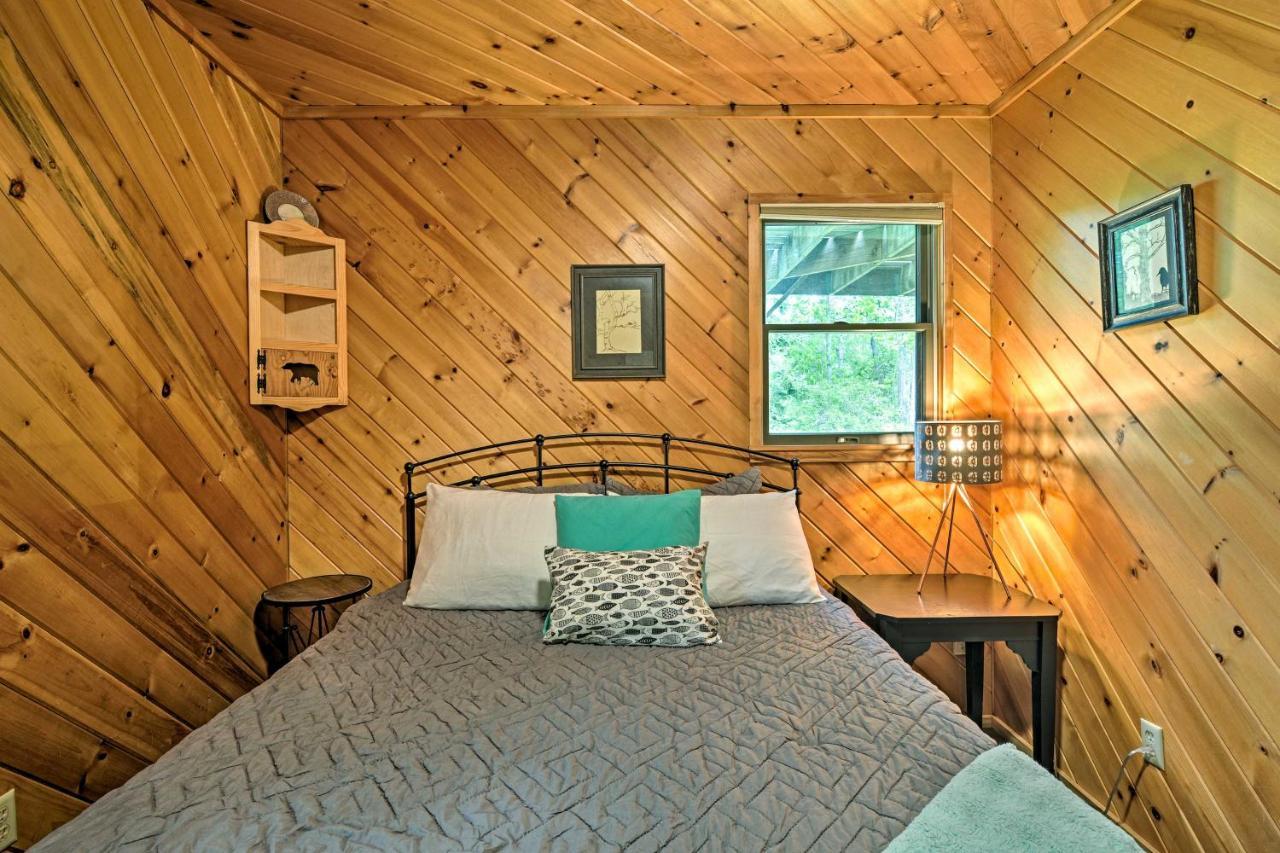 Riverfront Traverse City Cabin Fish, Kayak And Tube Екстер'єр фото