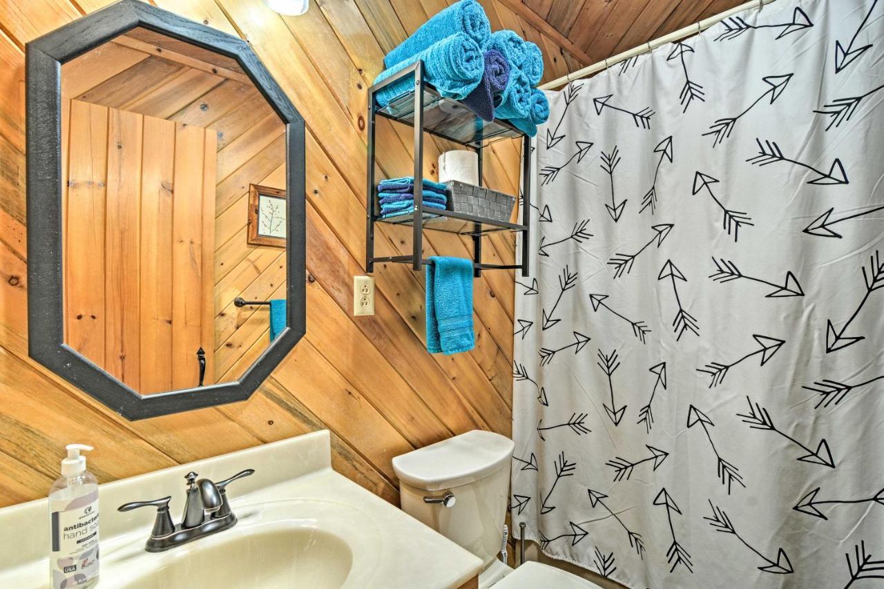 Riverfront Traverse City Cabin Fish, Kayak And Tube Екстер'єр фото