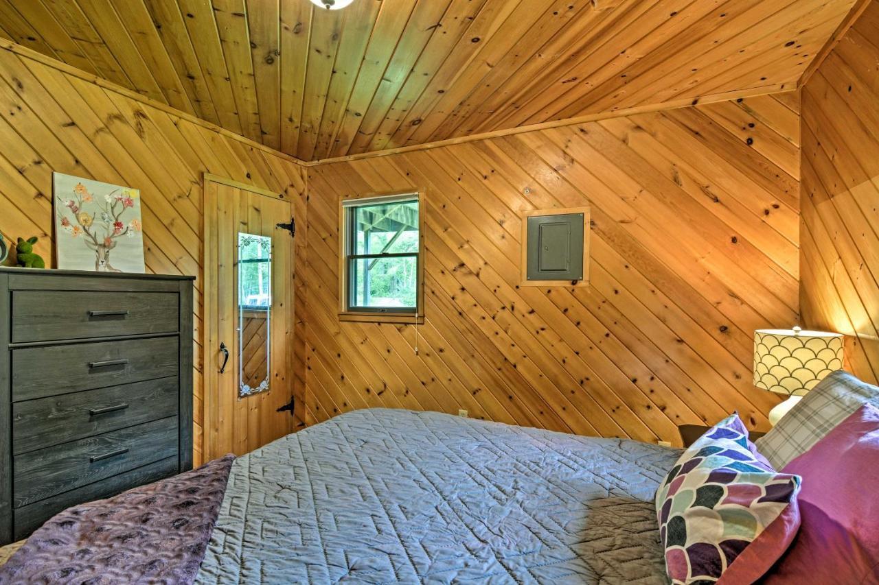Riverfront Traverse City Cabin Fish, Kayak And Tube Екстер'єр фото